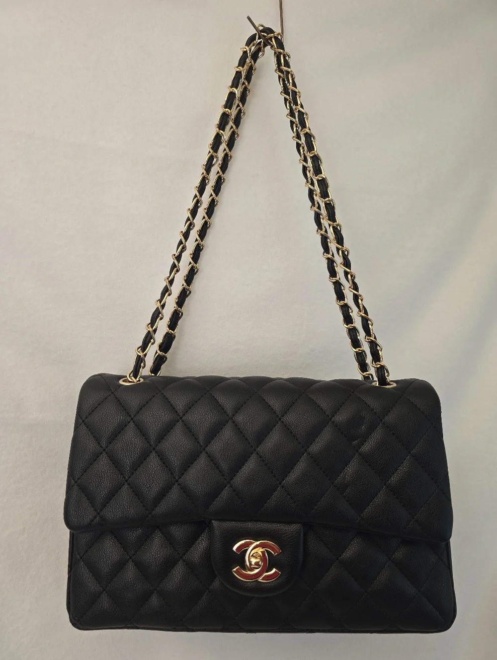 Faux Women’s Classic Black Quilted Shoulder Bag Gold Hardward Box Docs Dustbag - Picture 2 of 14